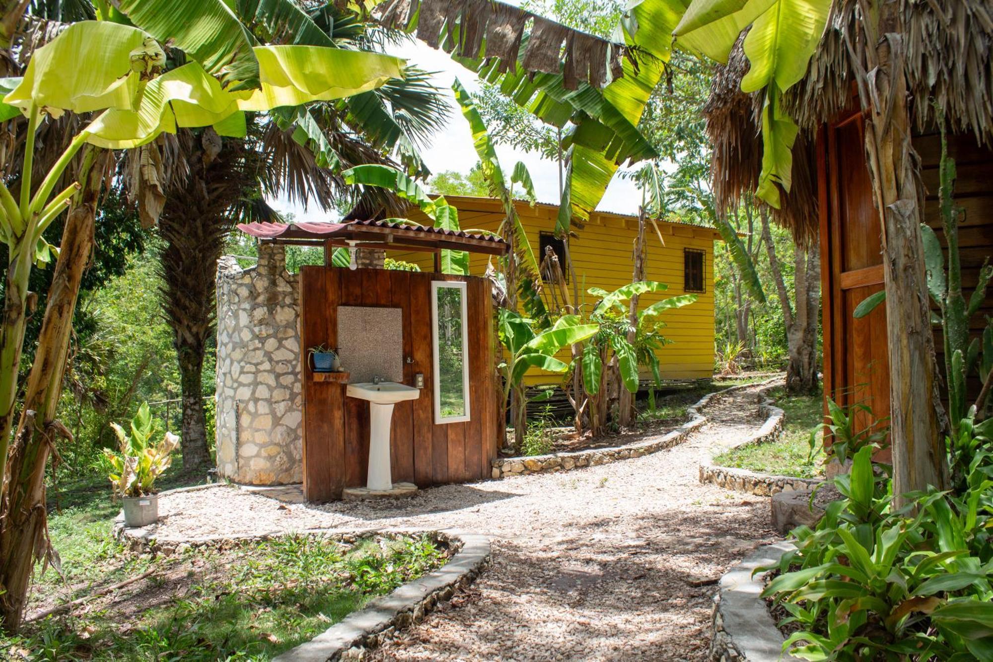 Alice Guesthouse El Remate Dış mekan fotoğraf
